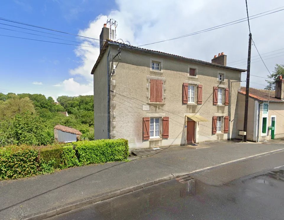 House in Montmorillon - view 1