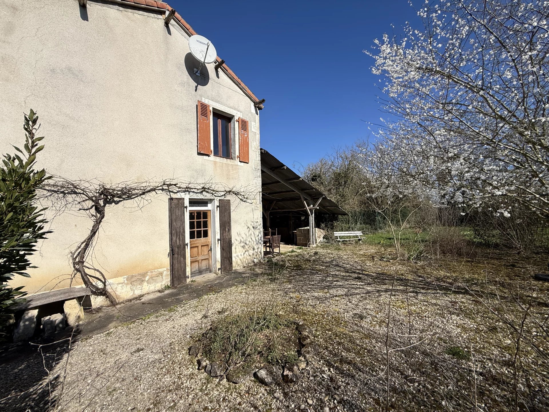 House in Savigne - view 1