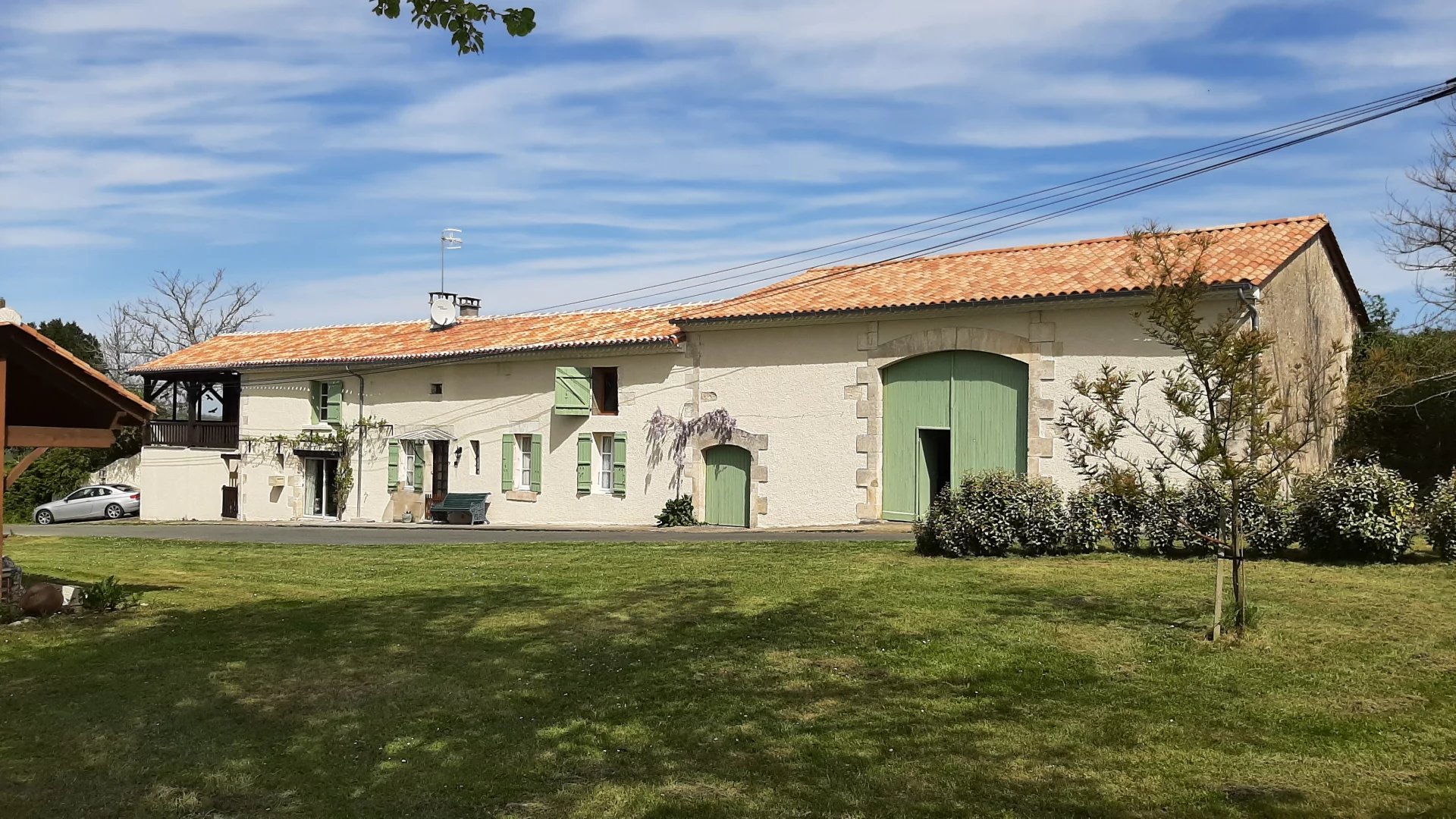 House in Vanxains - view 1