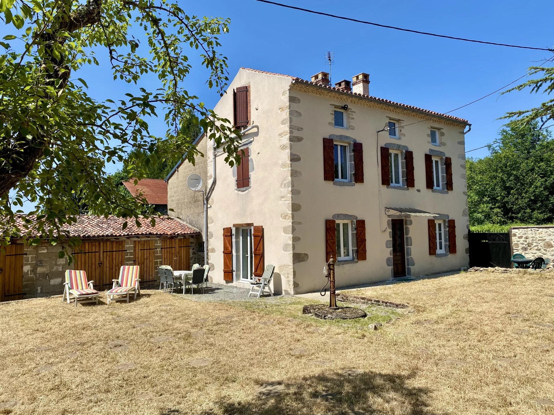 House in Le Dorat - view 1