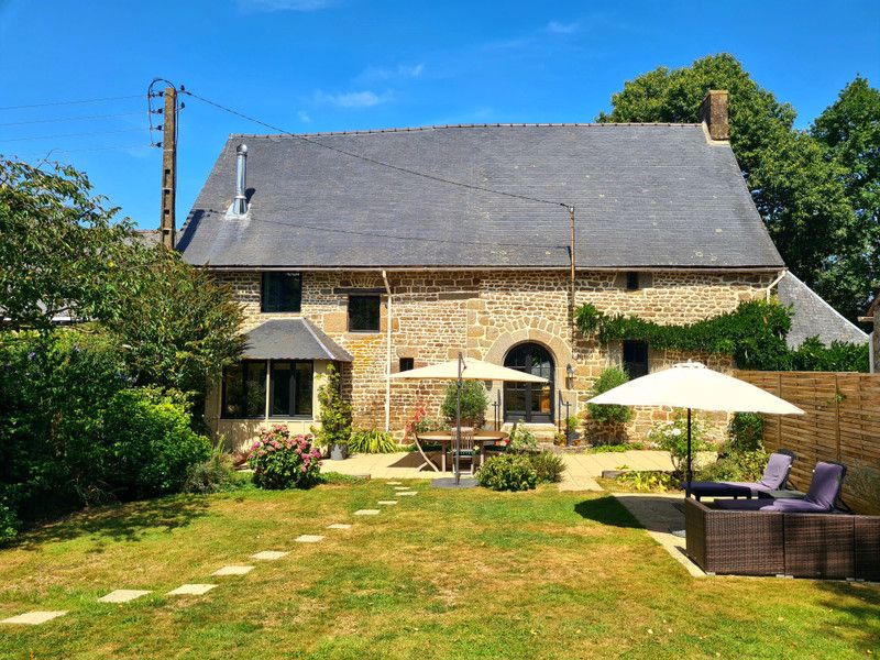 House in Saint-Berthevin-la-Tanniere - view 1