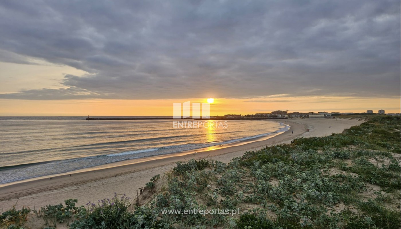 House in Quintela de Azurara - view 1