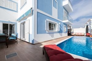 Properties 4 Bedroom